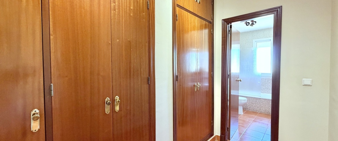 Resale - Town house - Estepona - Cancelada