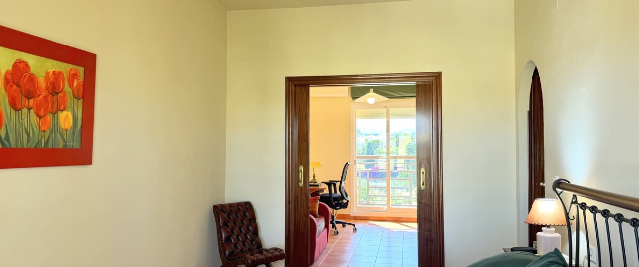 Resale - Town house - Estepona - Cancelada