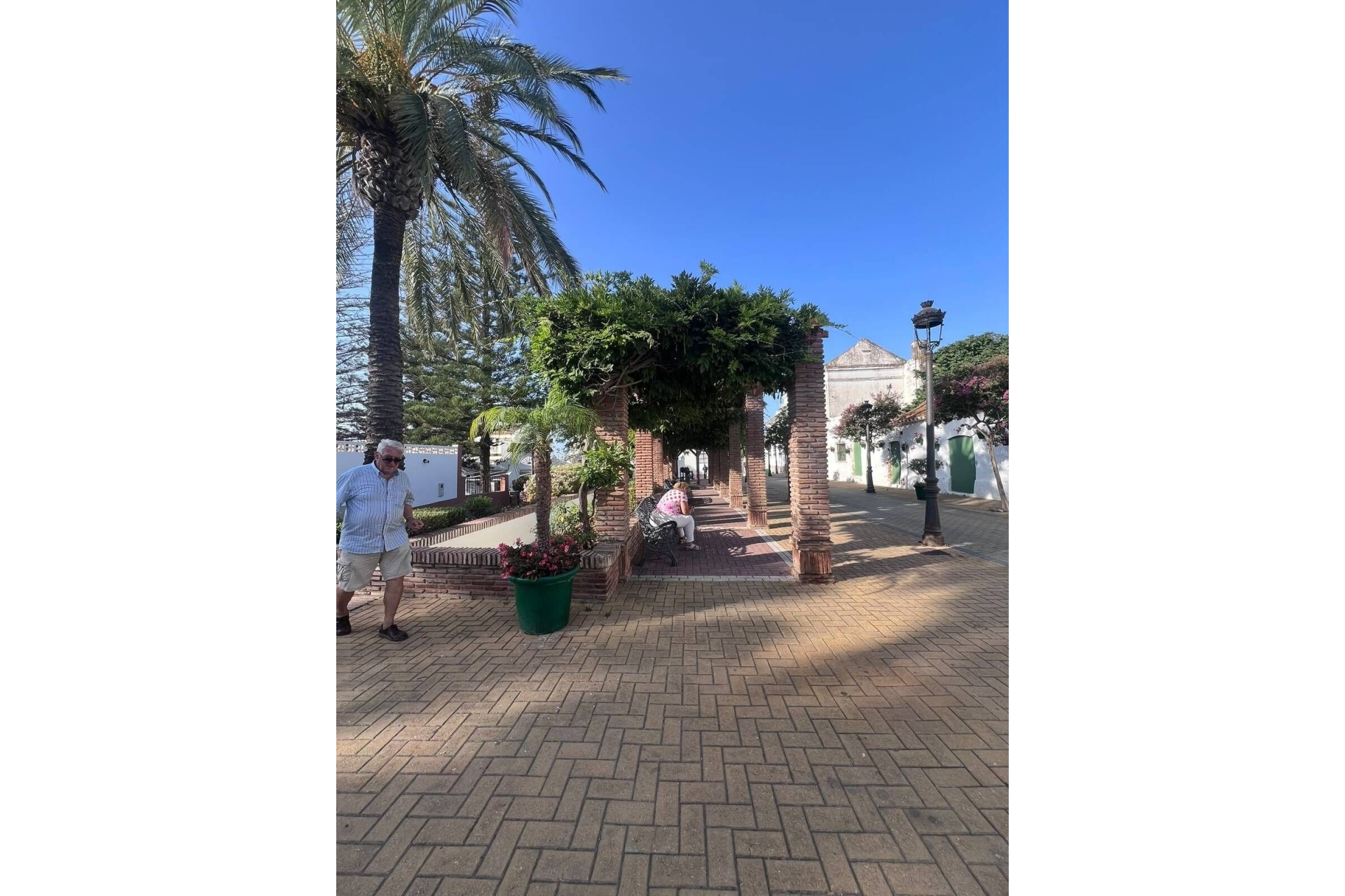 Resale - Town house - Estepona - Cancelada