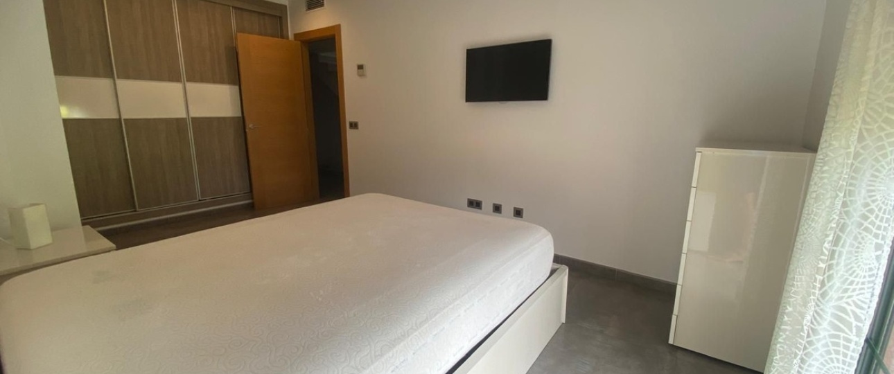 Resale - Town house - Estepona - Cancelada