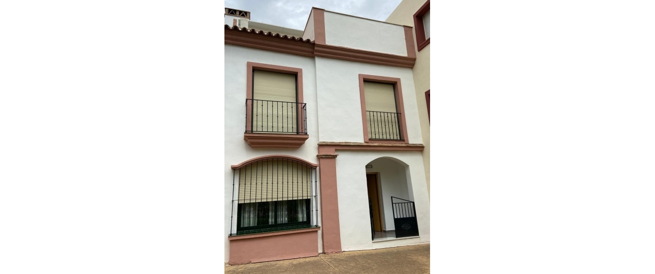 Resale - Town house - Estepona - Cancelada