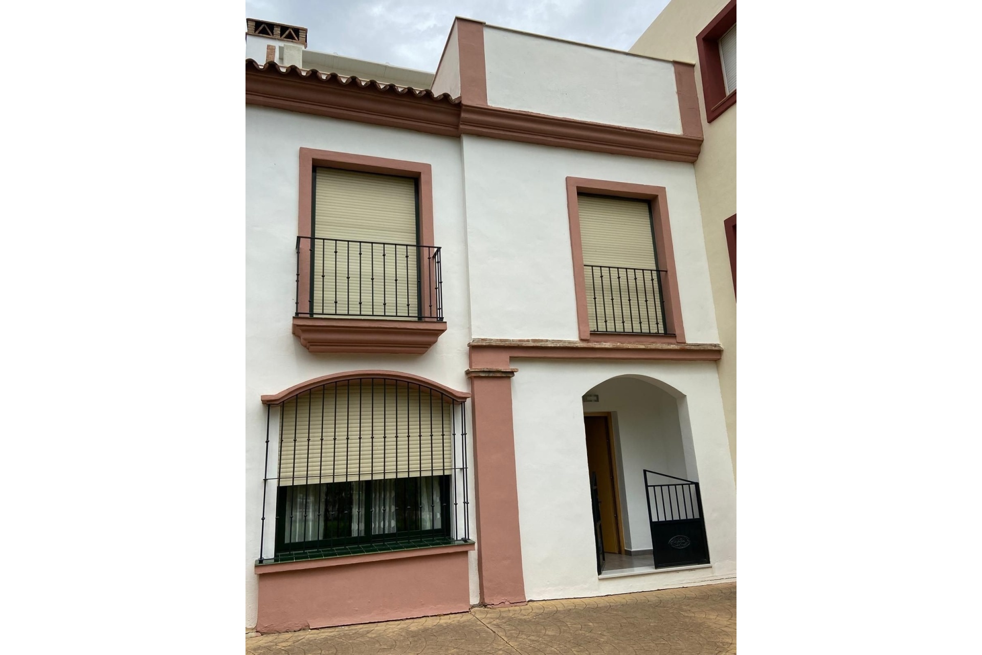 Resale - Town house - Estepona - Cancelada