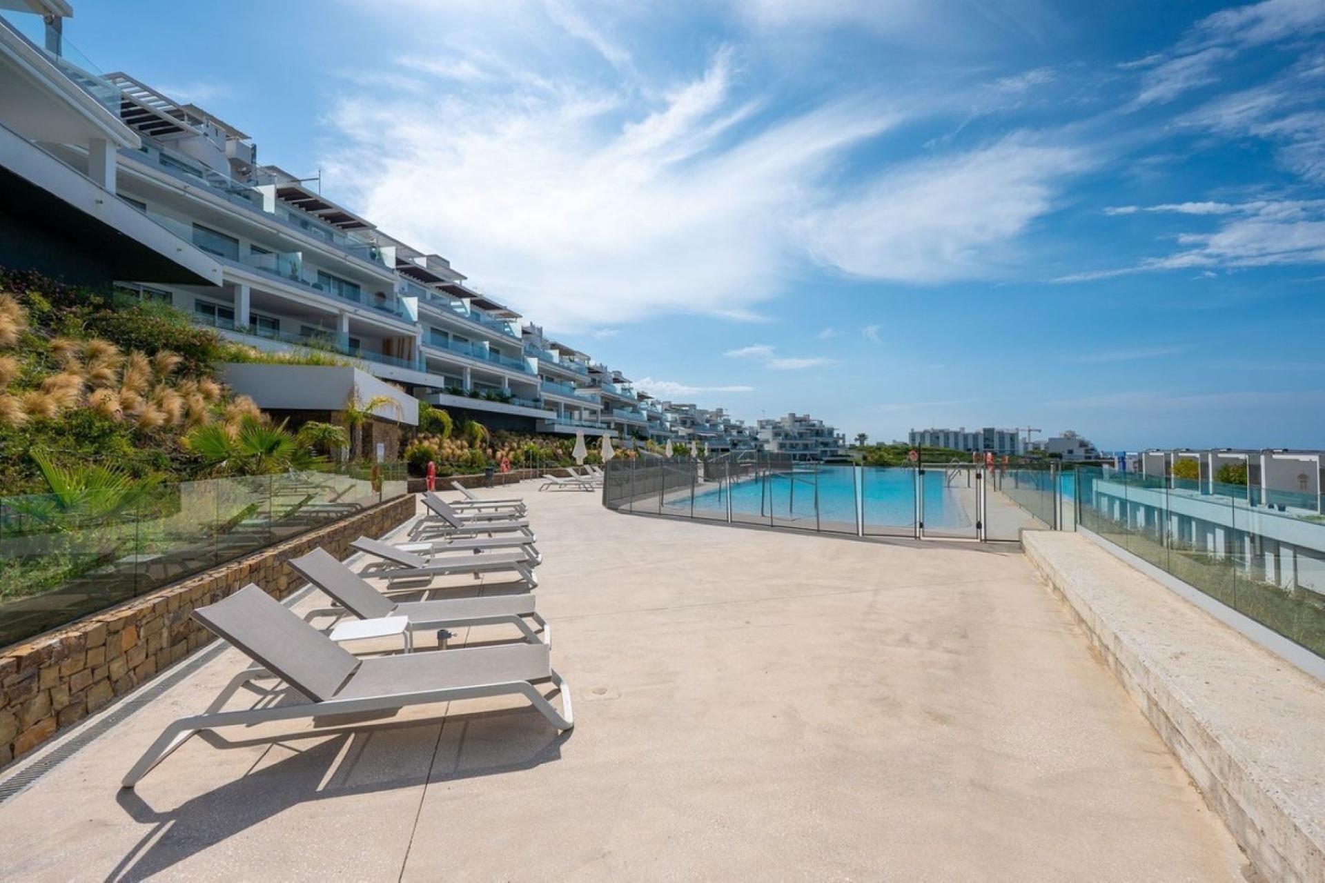 Resale - Town house - Estepona - Cancelada