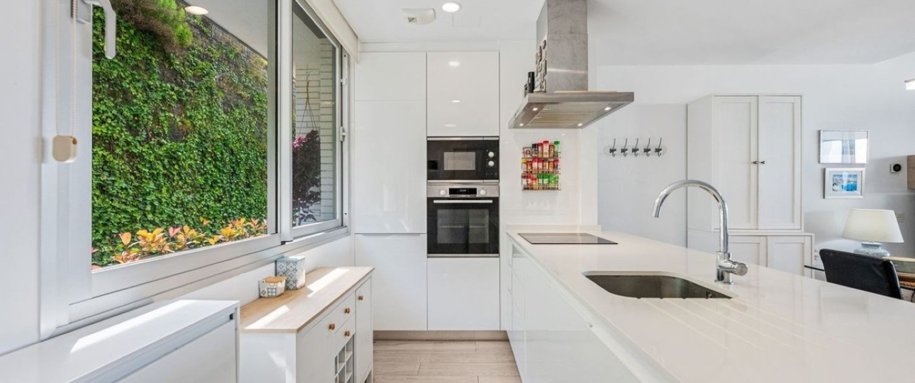Resale - Town house - Estepona - Cancelada