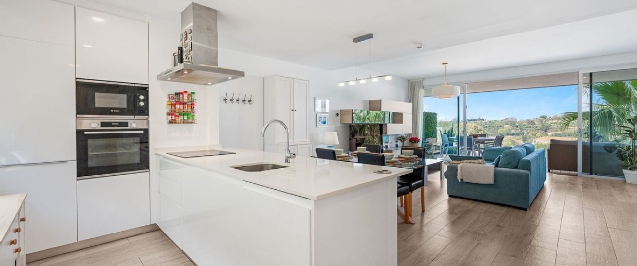 Resale - Town house - Estepona - Cancelada