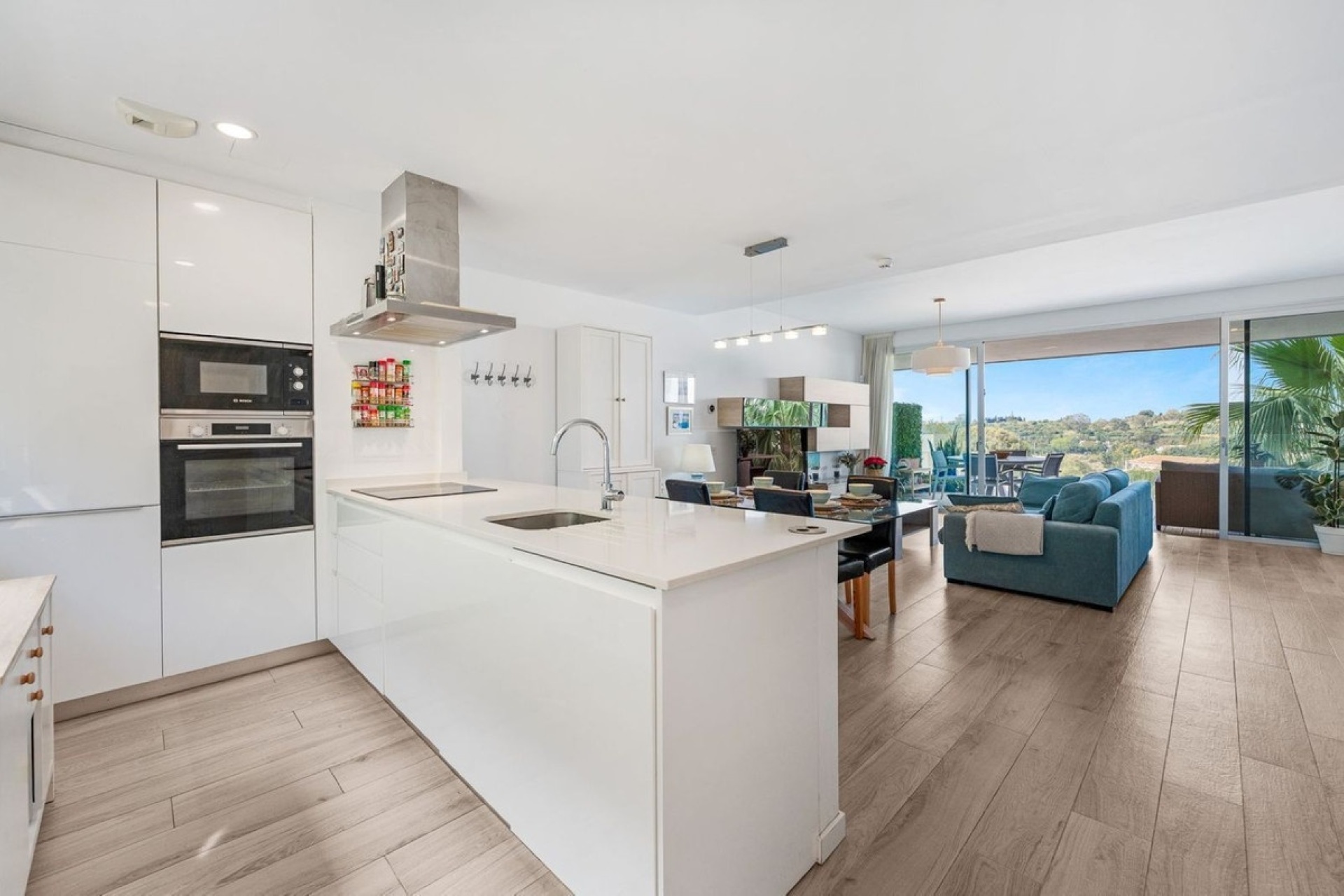 Resale - Town house - Estepona - Cancelada