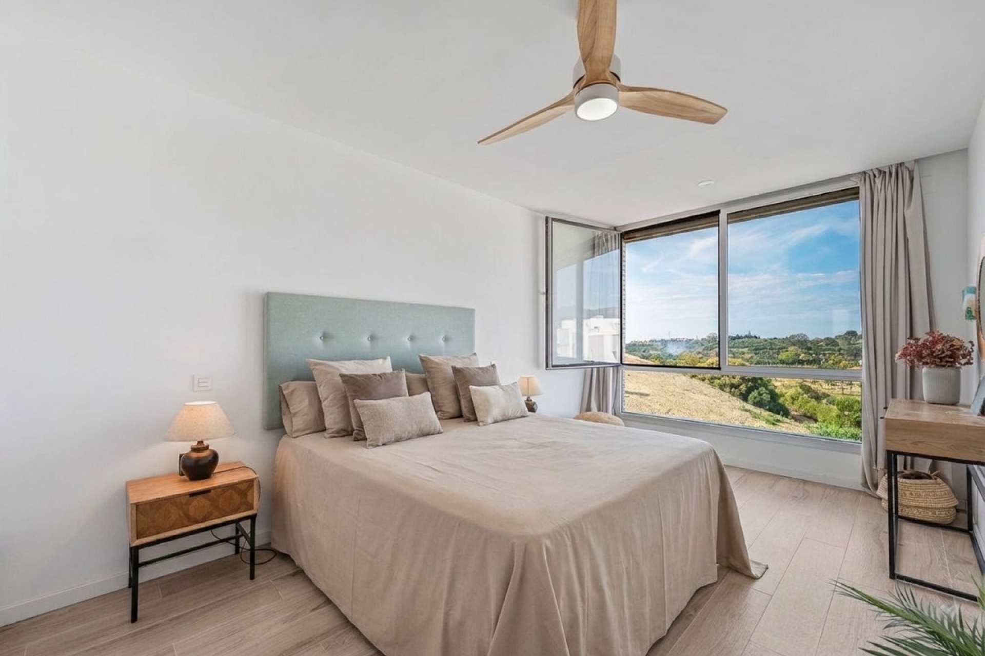 Resale - Town house - Estepona - Cancelada