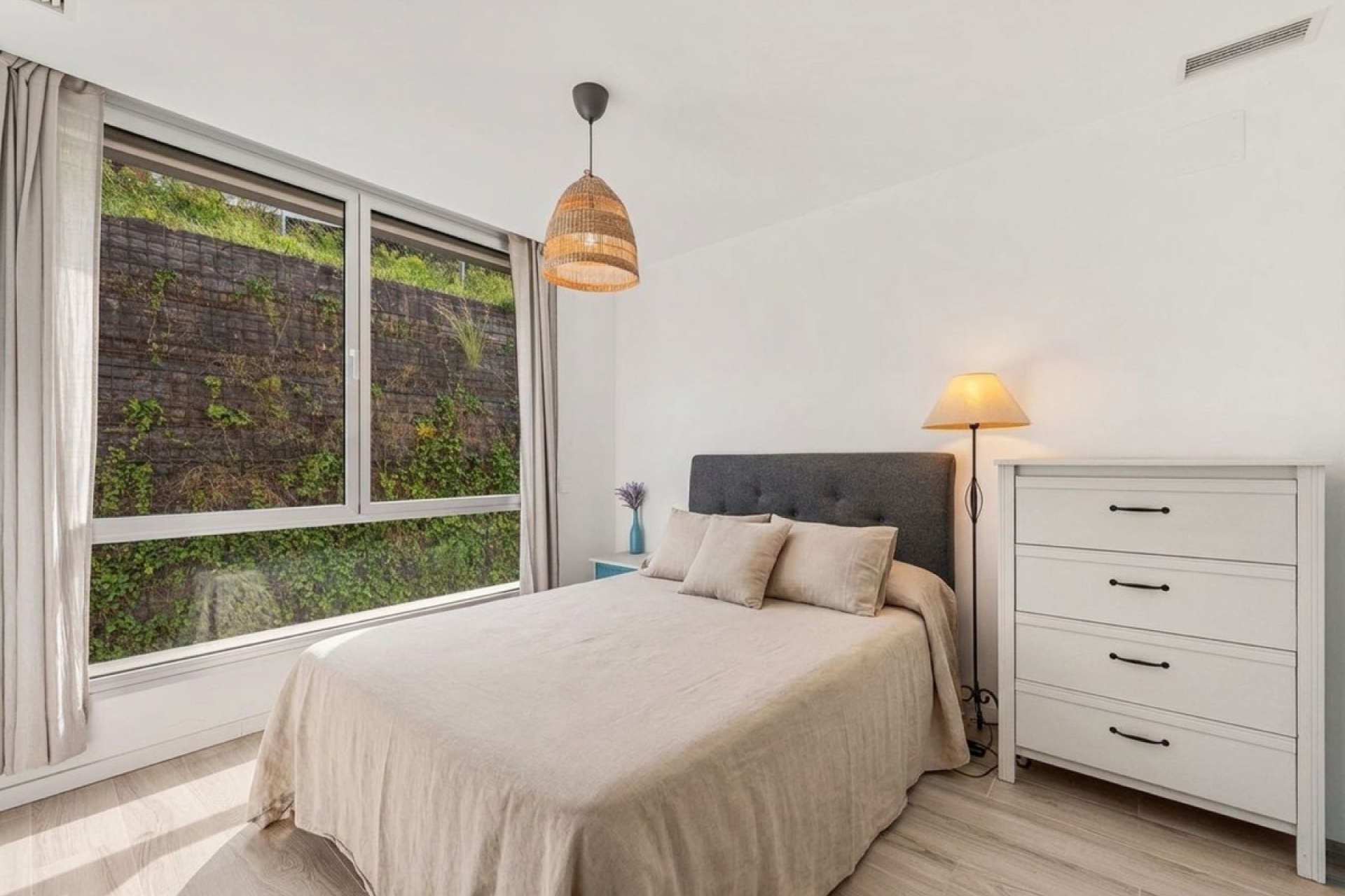 Resale - Town house - Estepona - Cancelada