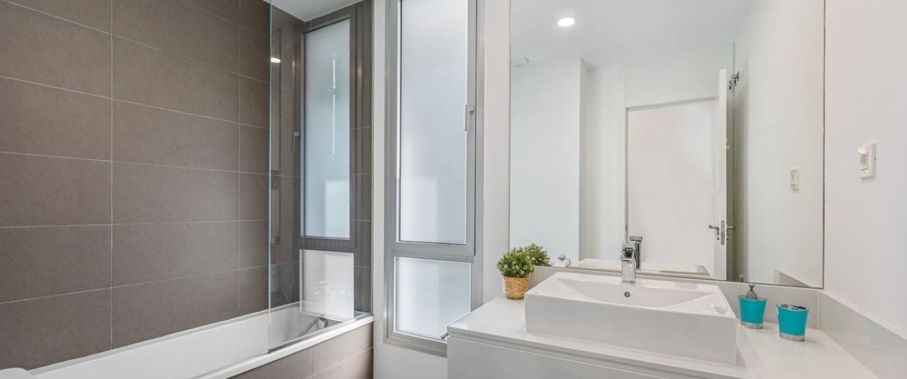 Resale - Town house - Estepona - Cancelada