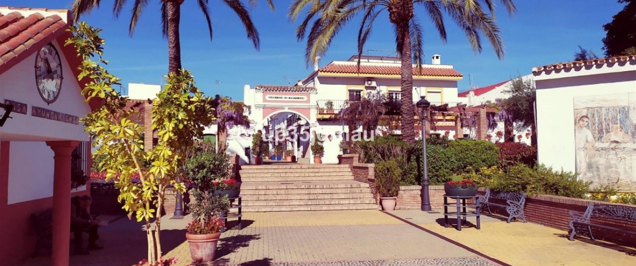 Resale - Town house - Estepona - Cancelada