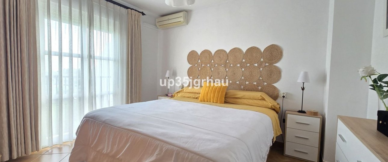 Resale - Town house - Estepona - Cancelada