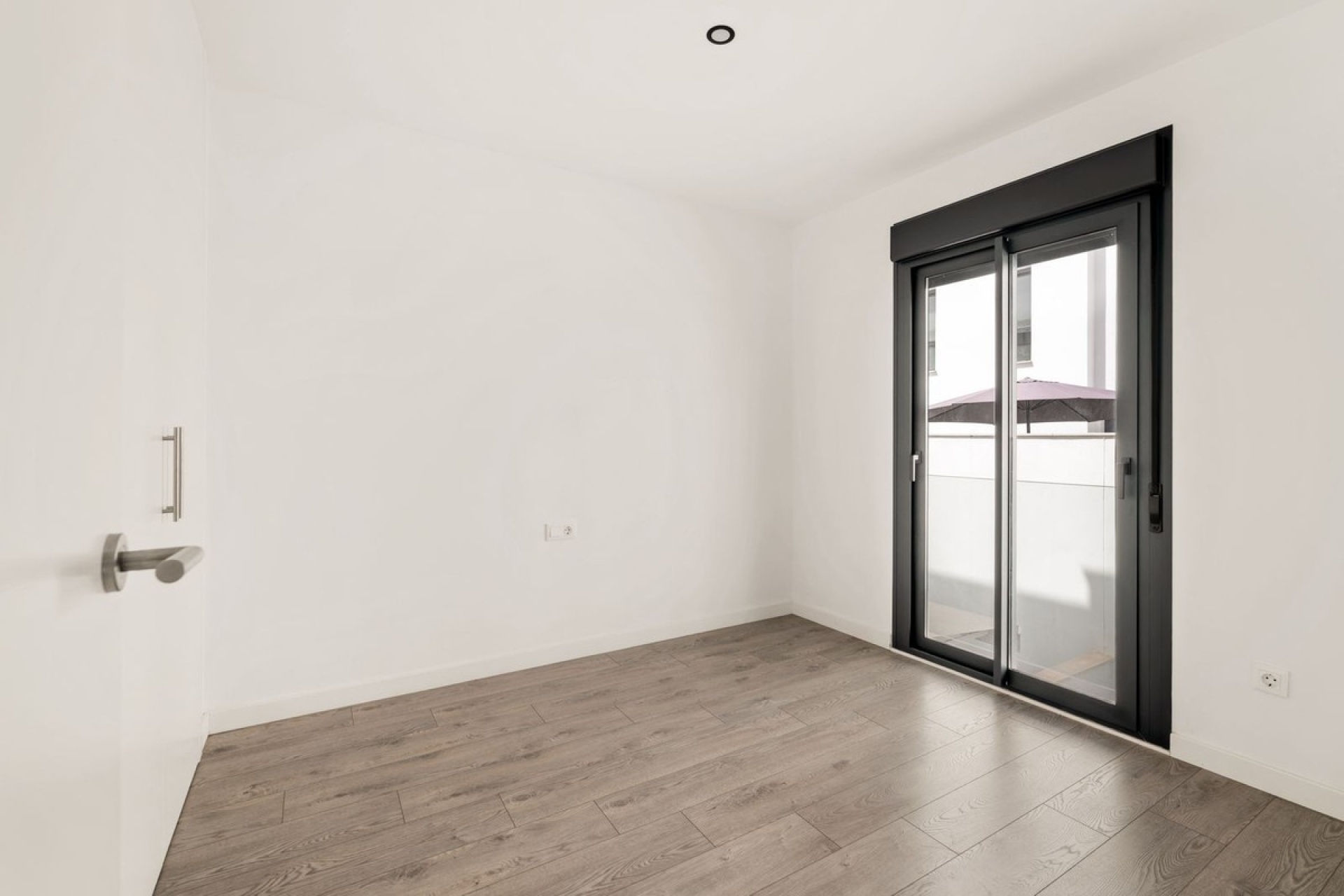 Resale - Town house - Estepona - Cancelada