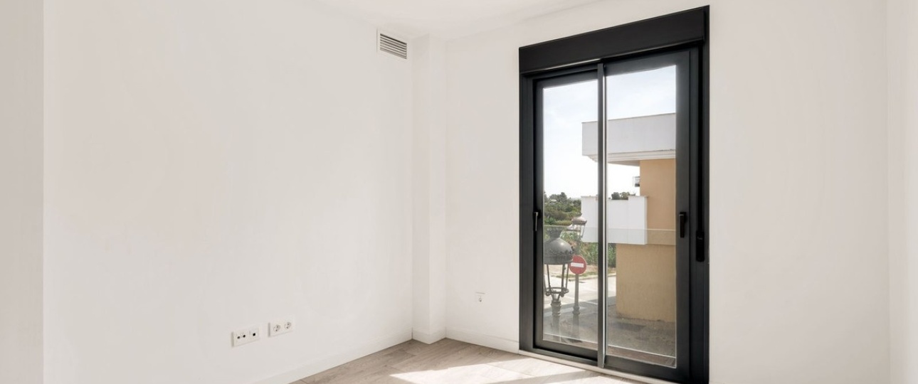 Resale - Town house - Estepona - Cancelada