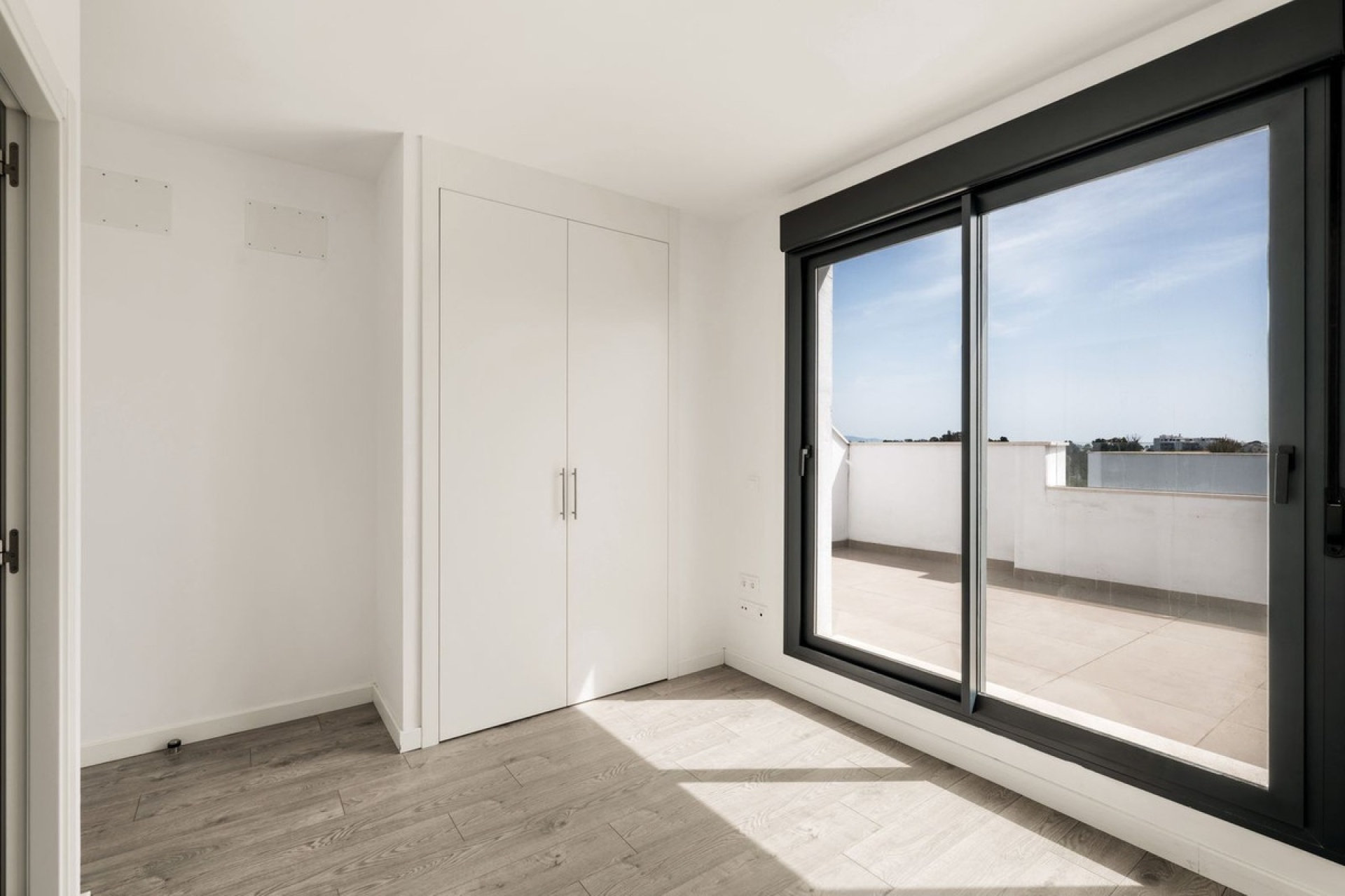 Resale - Town house - Estepona - Cancelada