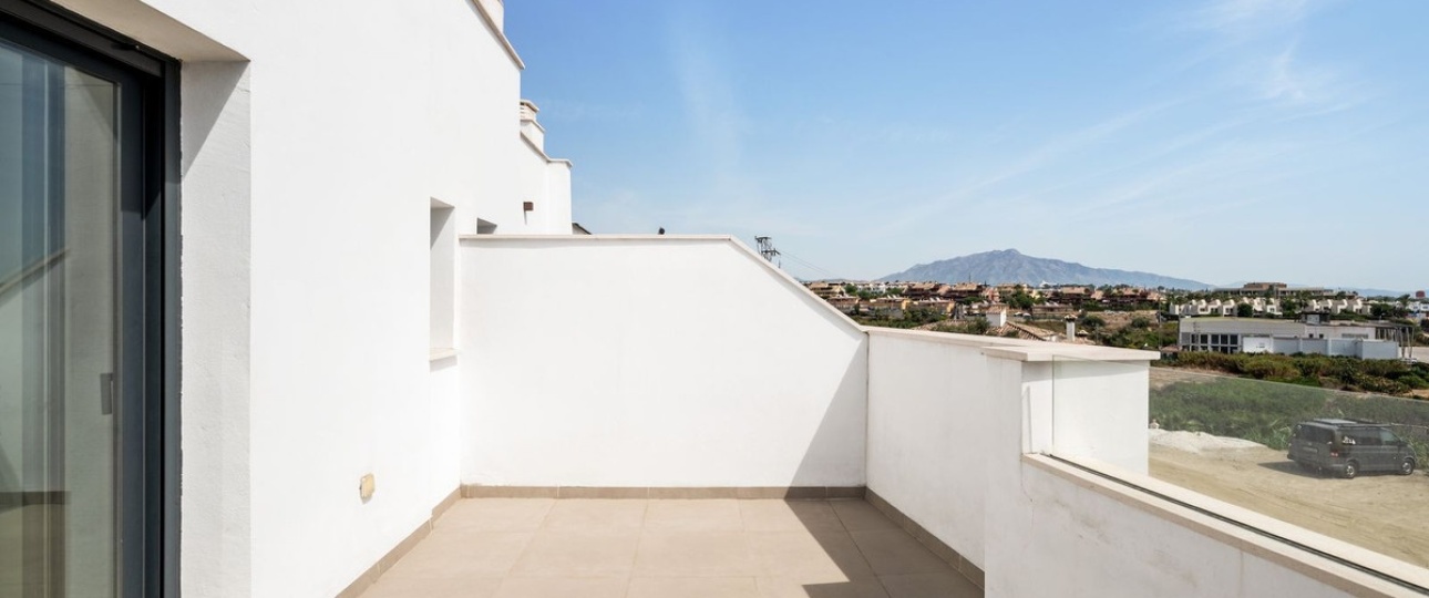 Resale - Town house - Estepona - Cancelada