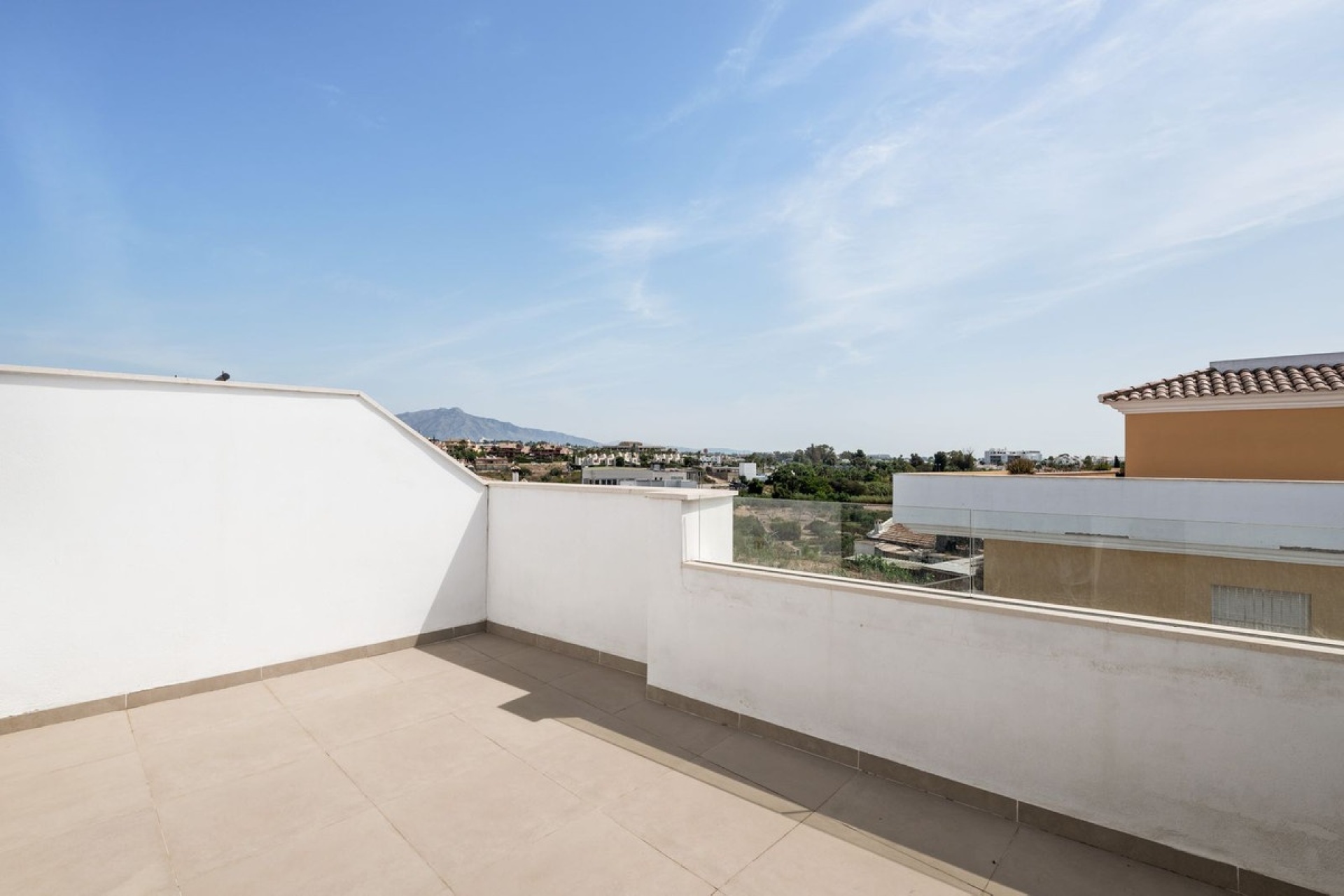 Resale - Town house - Estepona - Cancelada