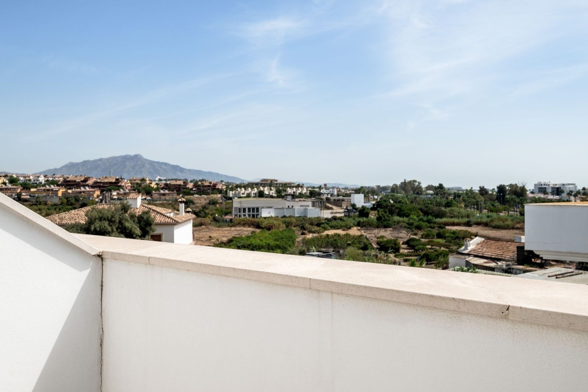 Resale - Town house - Estepona - Cancelada