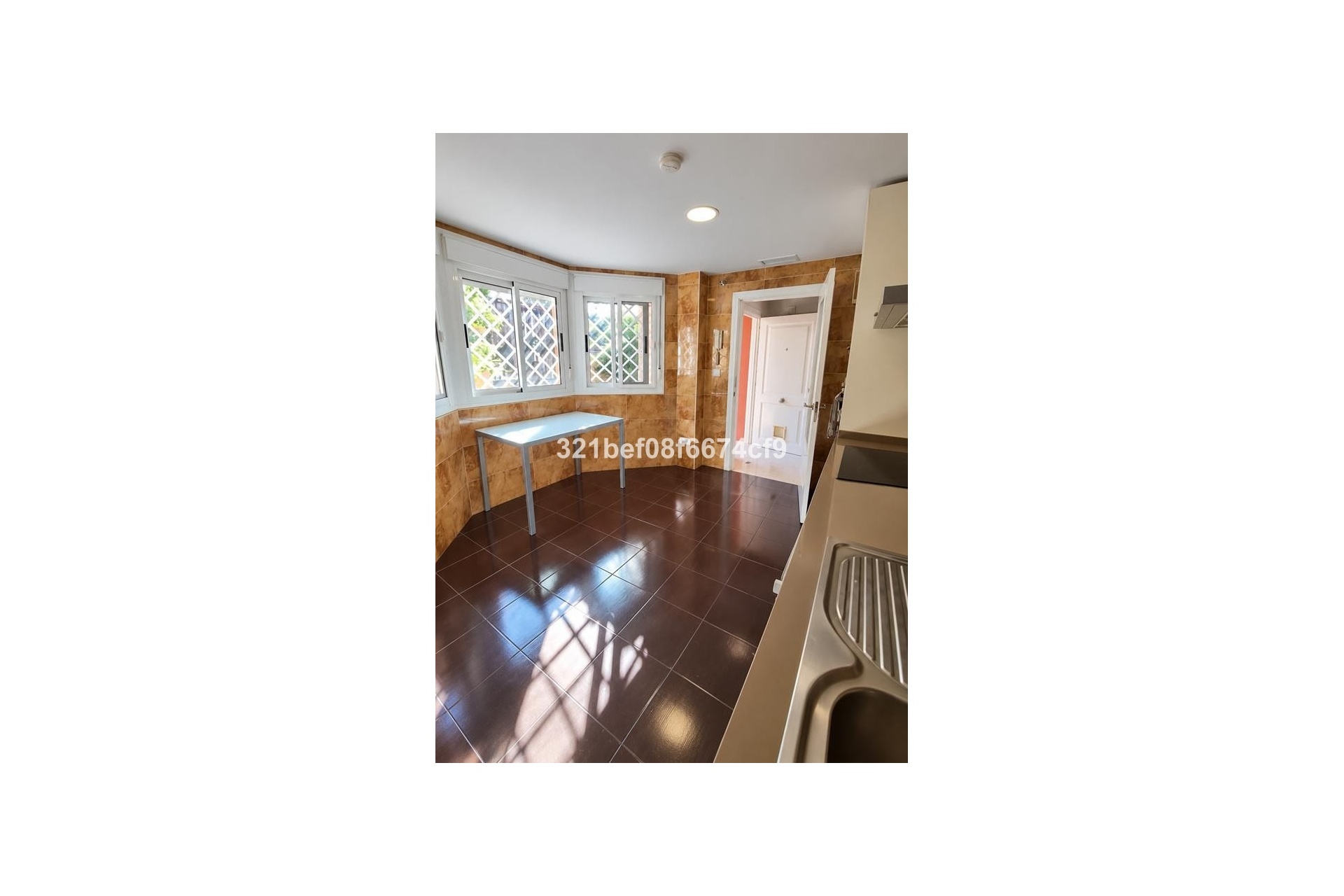 Resale - Town house - Estepona - Cancelada