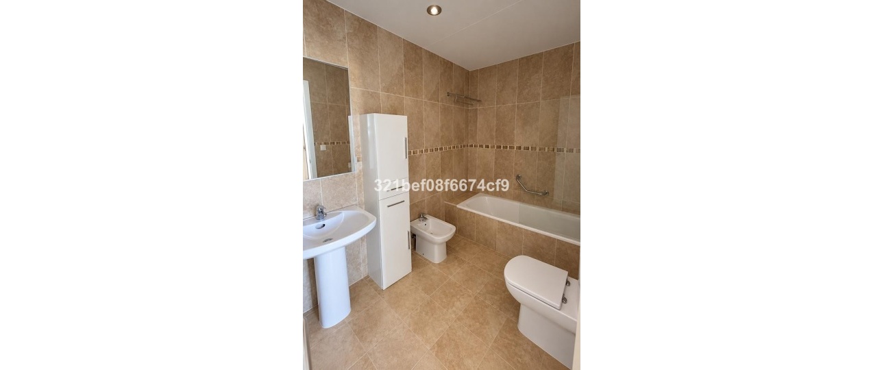 Resale - Town house - Estepona - Cancelada