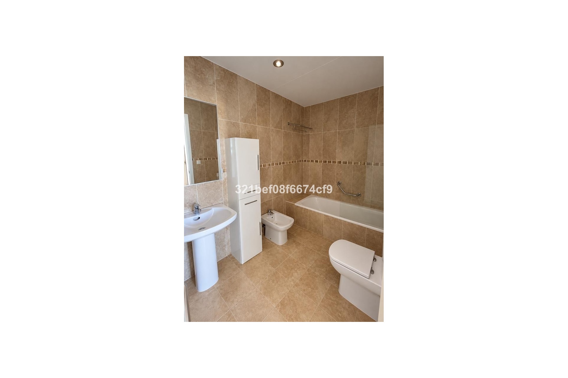Resale - Town house - Estepona - Cancelada