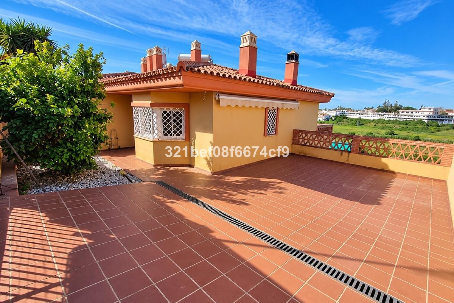 Resale - Town house - Estepona - Cancelada