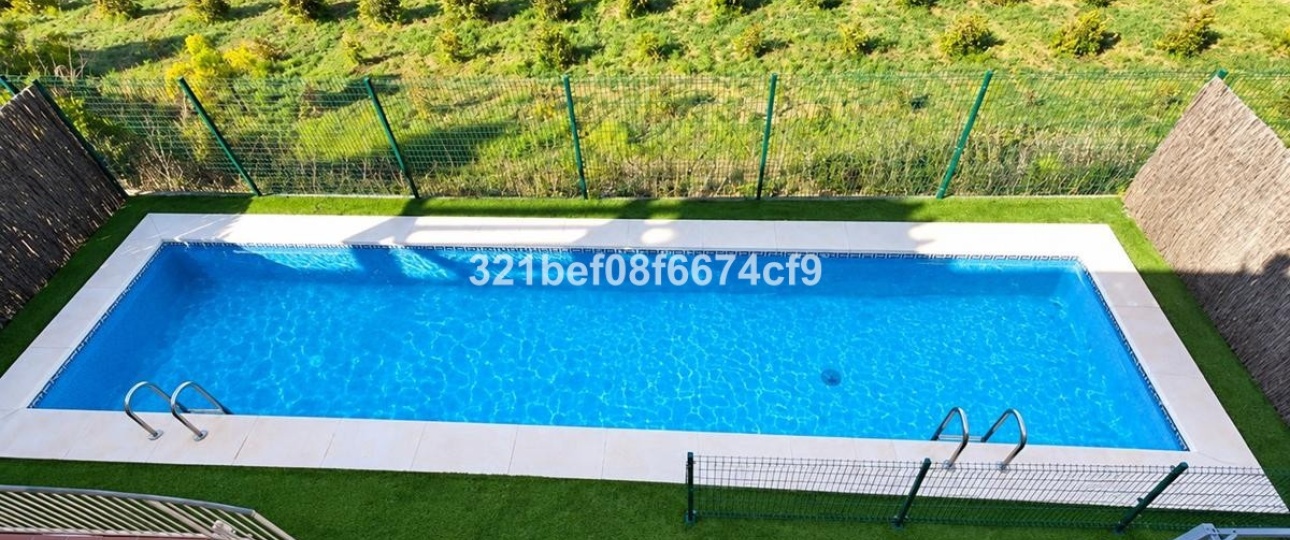 Resale - Town house - Estepona - Cancelada