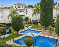 Resale - Town house - Estepona - Cancelada