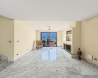 Resale - Town house - Estepona - Cancelada