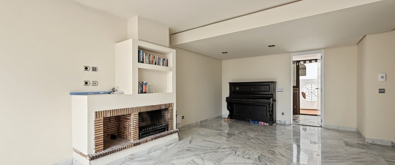 Resale - Town house - Estepona - Cancelada