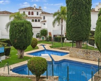 Resale - Town house - Estepona - Cancelada