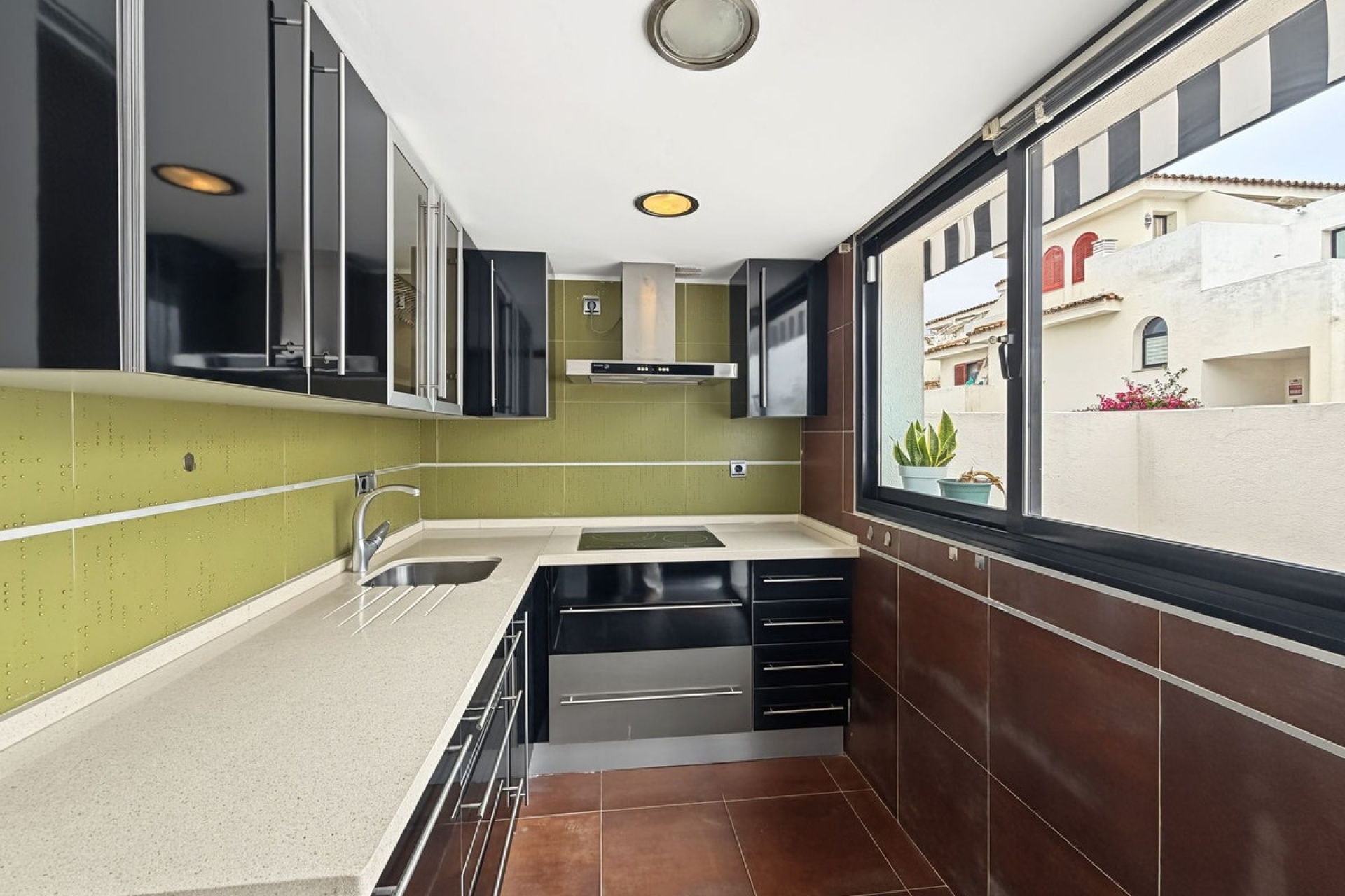 Resale - Town house - Estepona - Cancelada