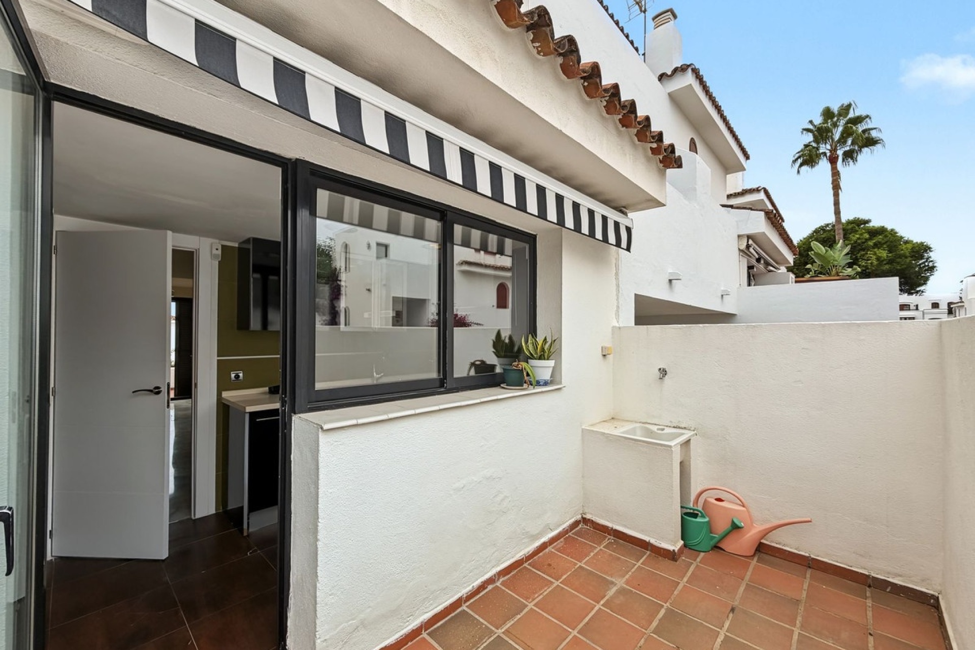 Resale - Town house - Estepona - Cancelada