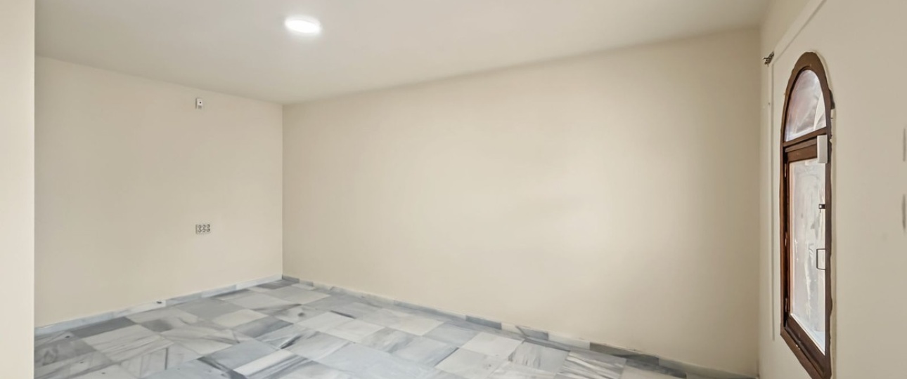 Resale - Town house - Estepona - Cancelada