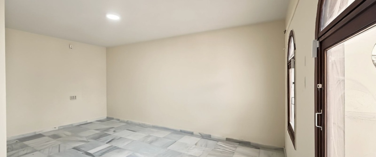 Resale - Town house - Estepona - Cancelada