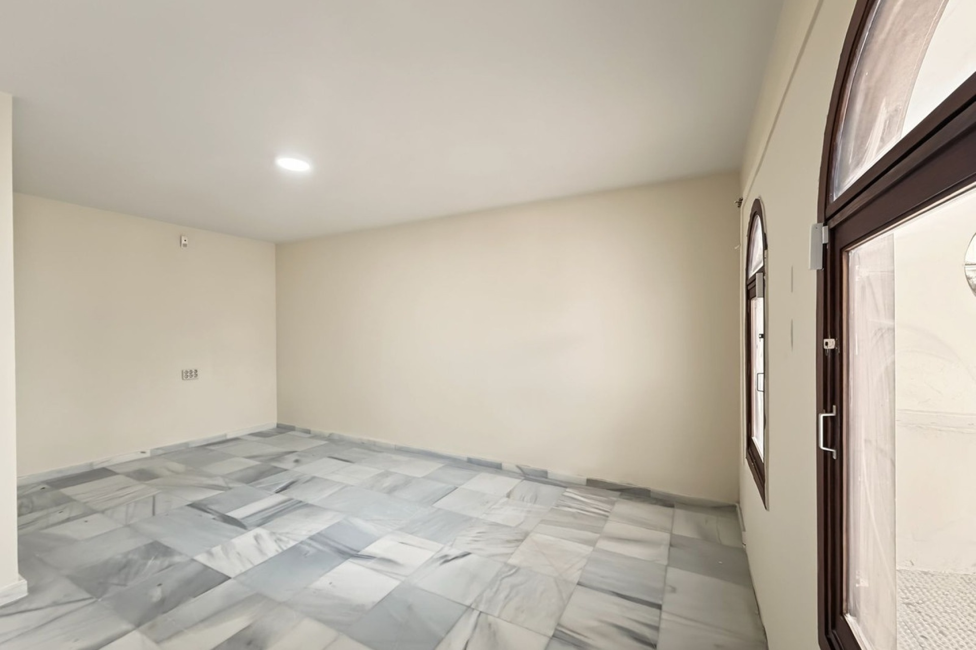 Resale - Town house - Estepona - Cancelada