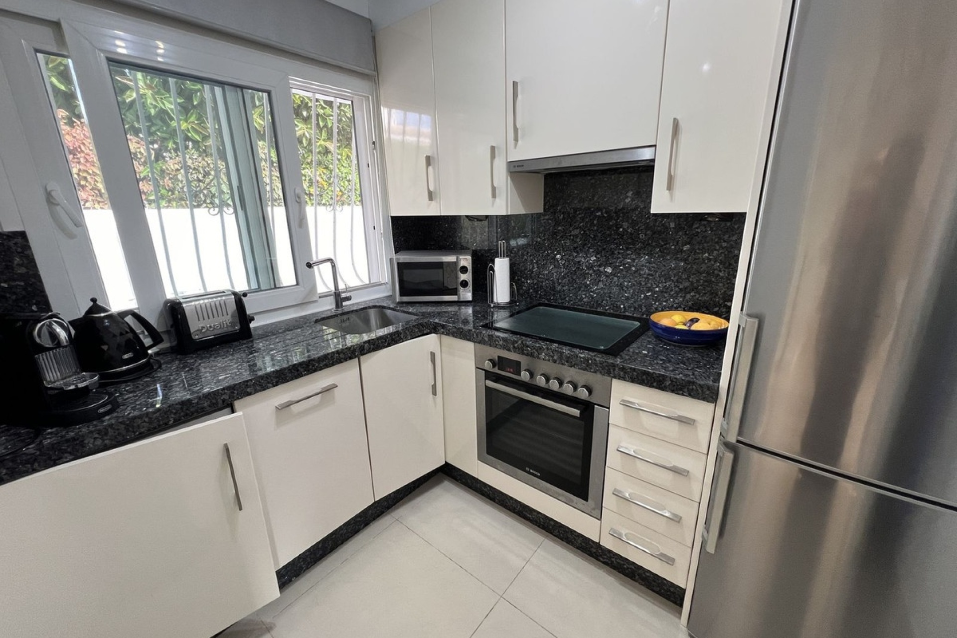 Resale - Town house - Estepona - Costalita