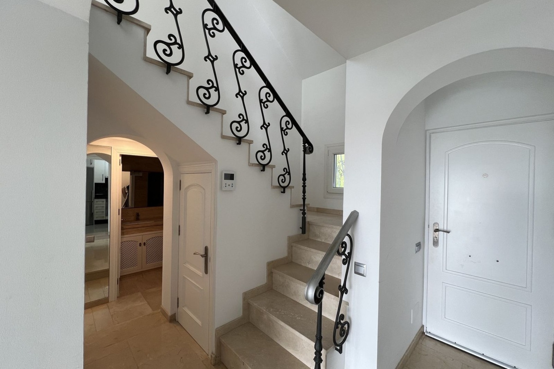 Resale - Town house - Estepona - Costalita