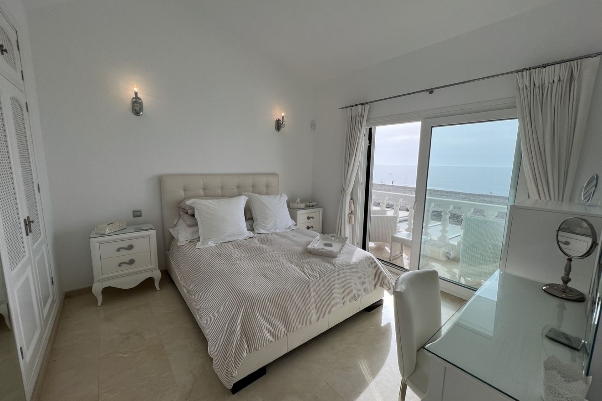Resale - Town house - Estepona - Costalita