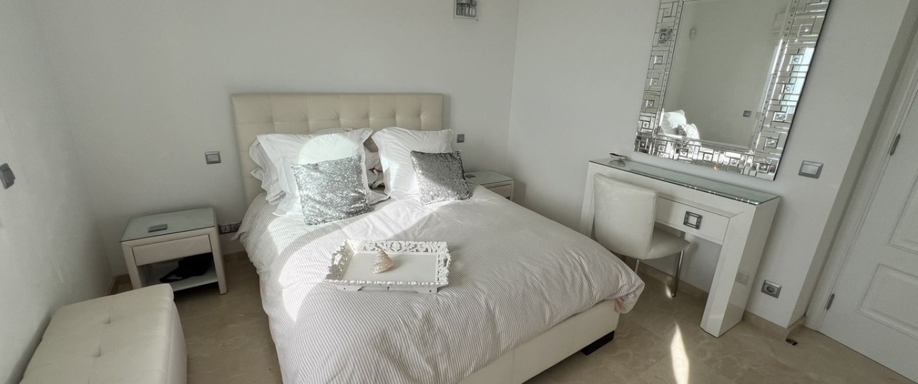 Resale - Town house - Estepona - Costalita