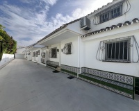 Resale - Town house - Estepona - Costalita