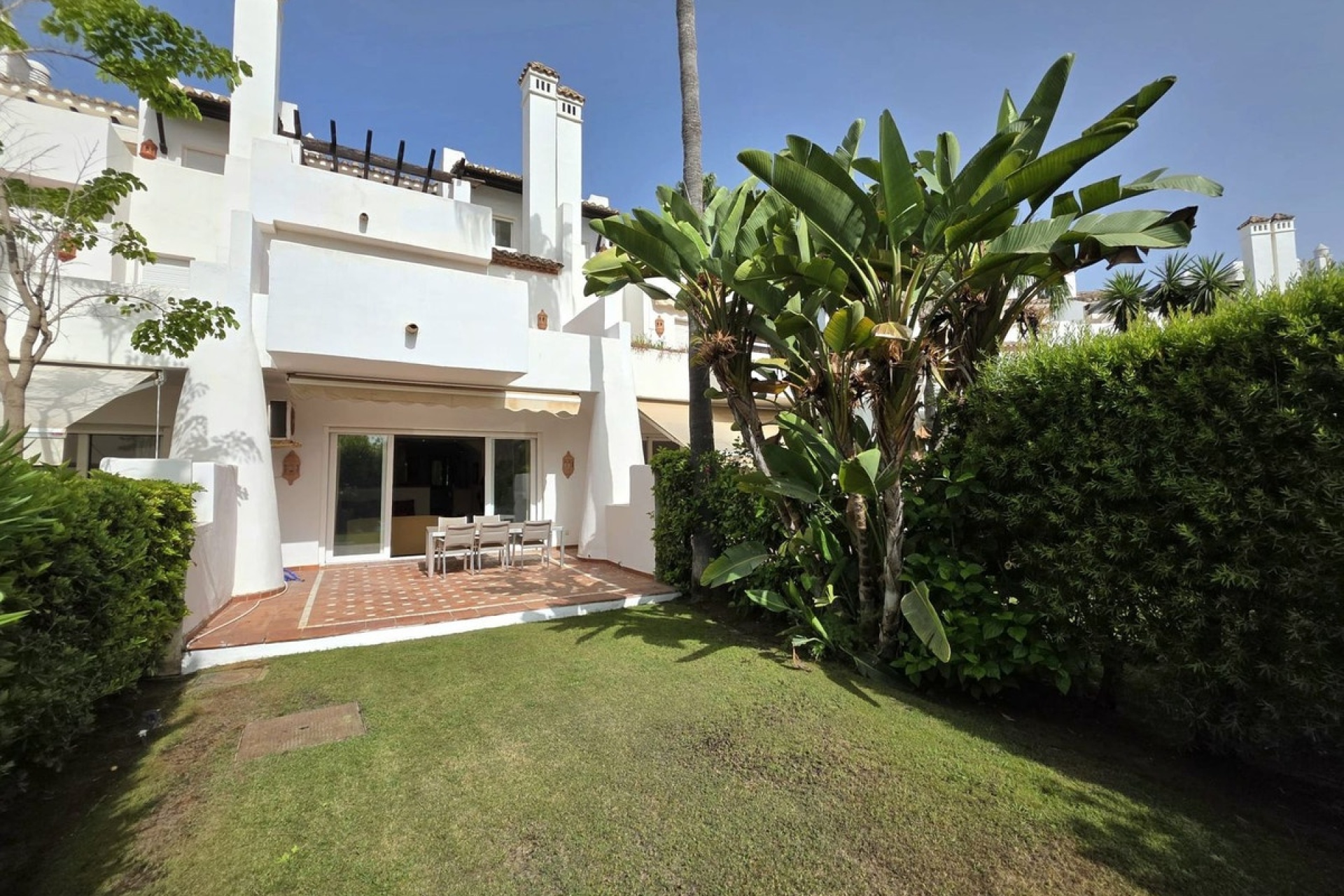 Resale - Town house - Estepona - Costalita