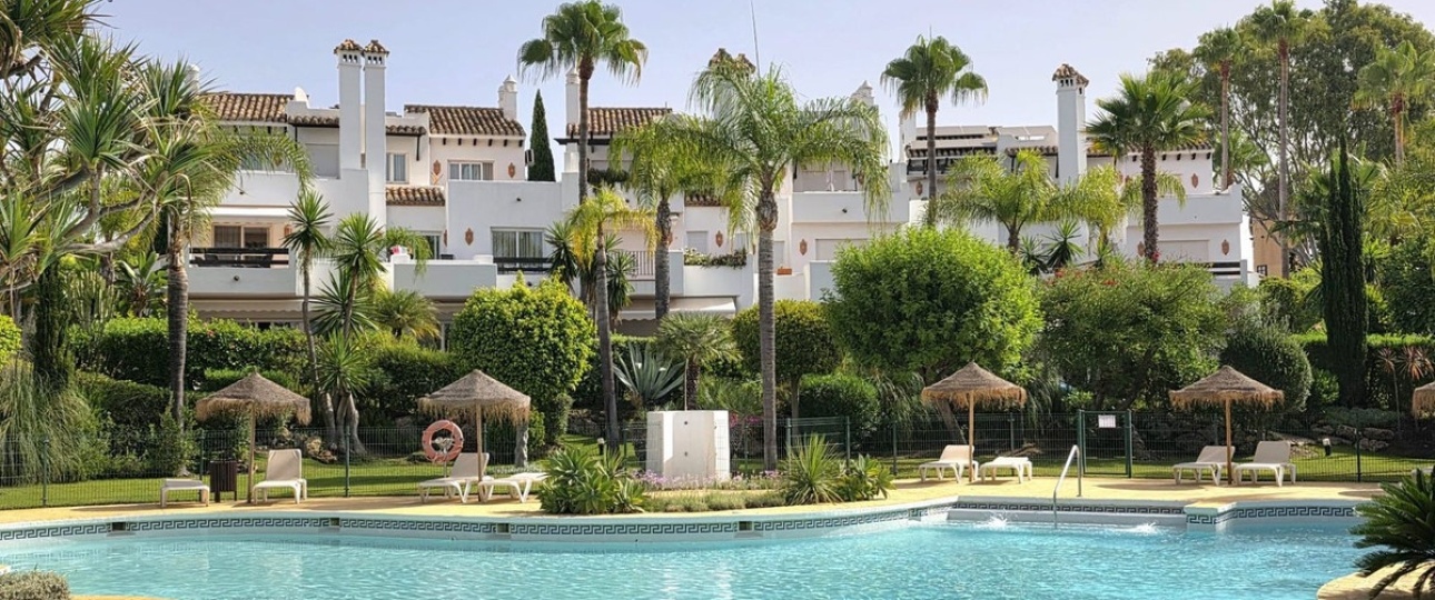 Resale - Town house - Estepona - Costalita