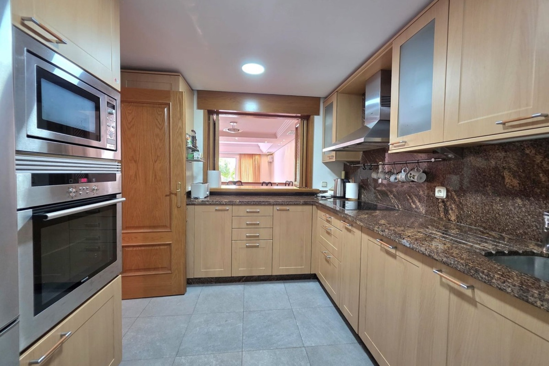 Resale - Town house - Estepona - Costalita