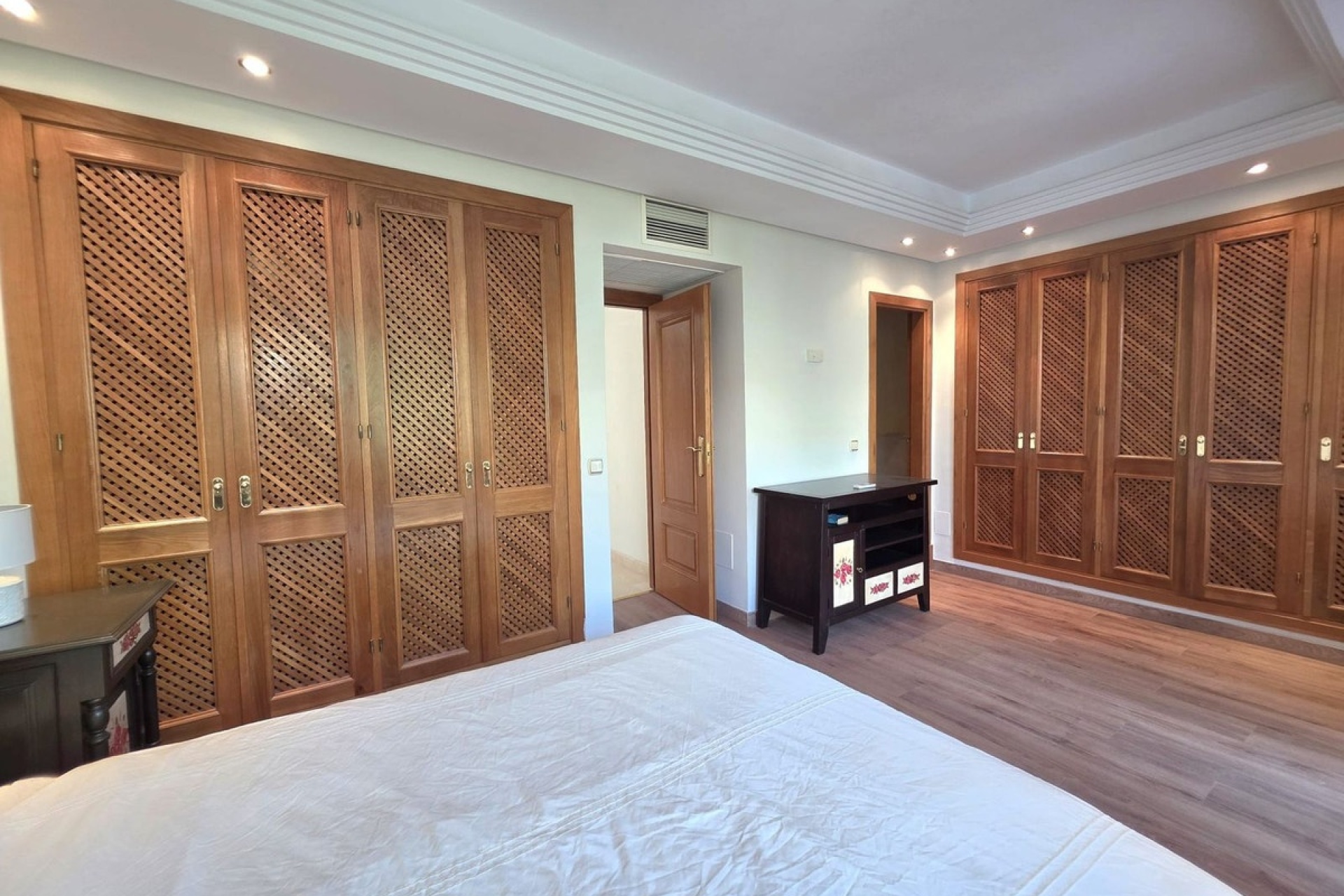 Resale - Town house - Estepona - Costalita