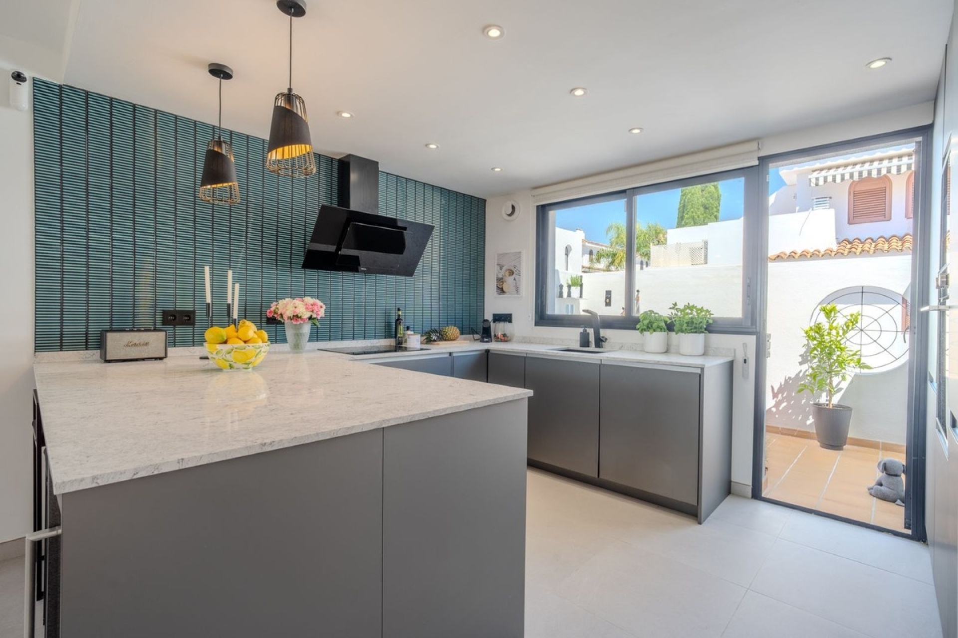 Resale - Town house - Estepona - Costalita