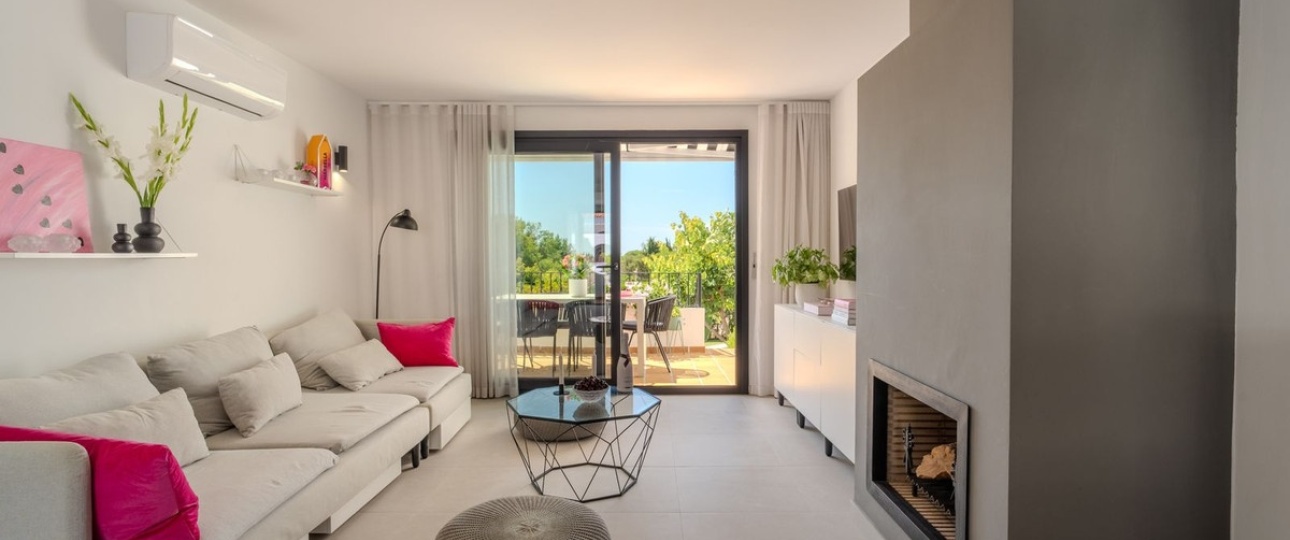 Resale - Town house - Estepona - Costalita