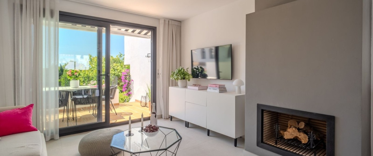 Resale - Town house - Estepona - Costalita