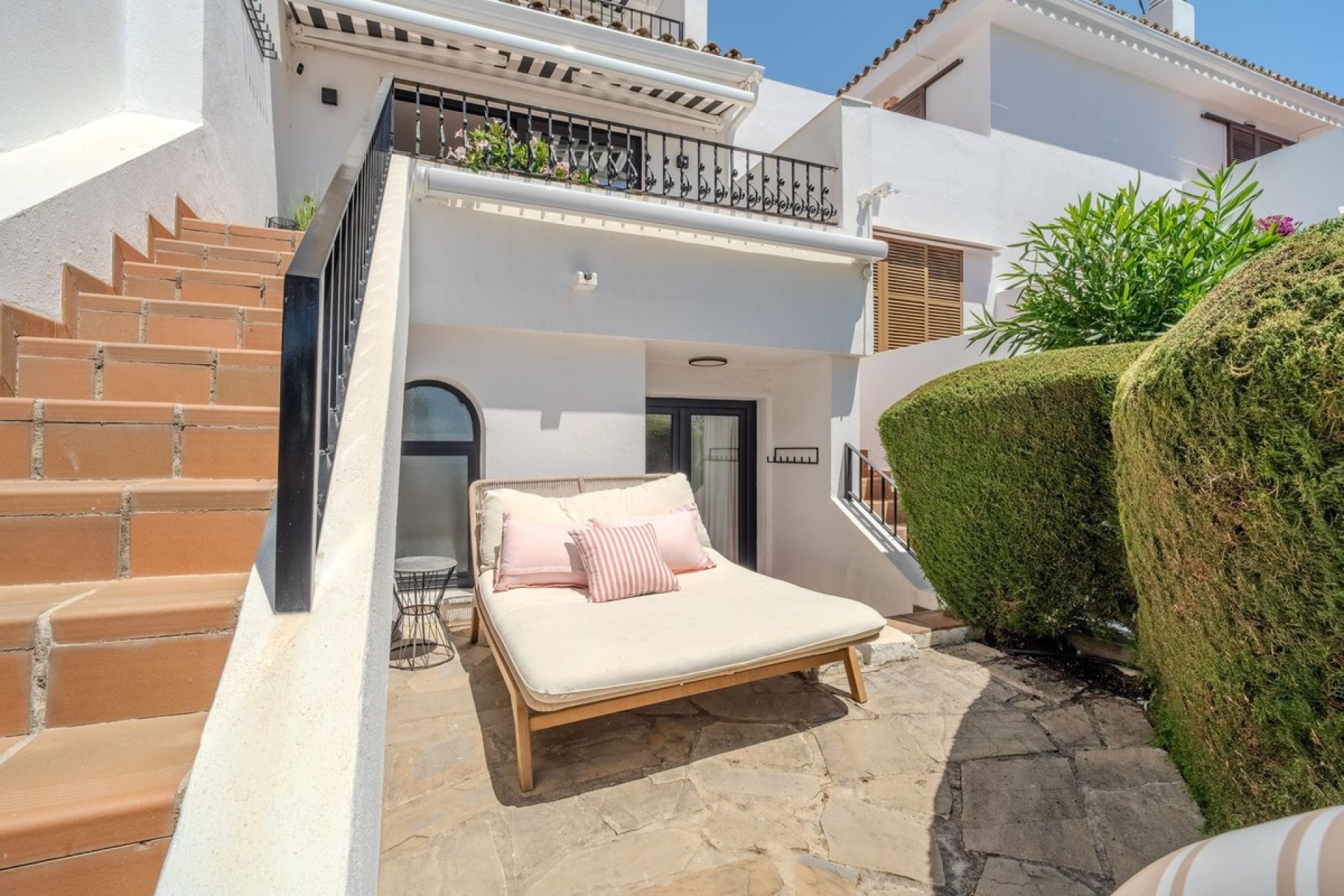 Resale - Town house - Estepona - Costalita