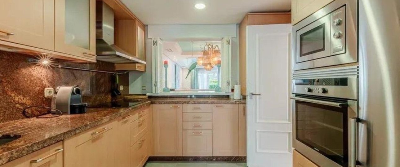 Resale - Town house - Estepona - Costalita