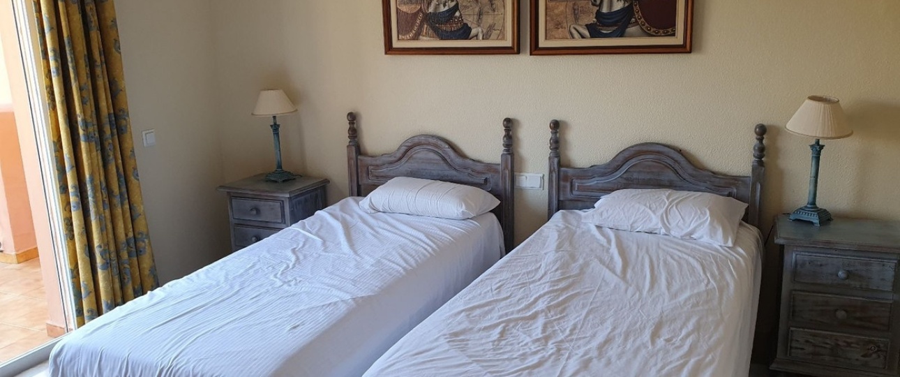 Resale - Town house - Estepona - El Presidente